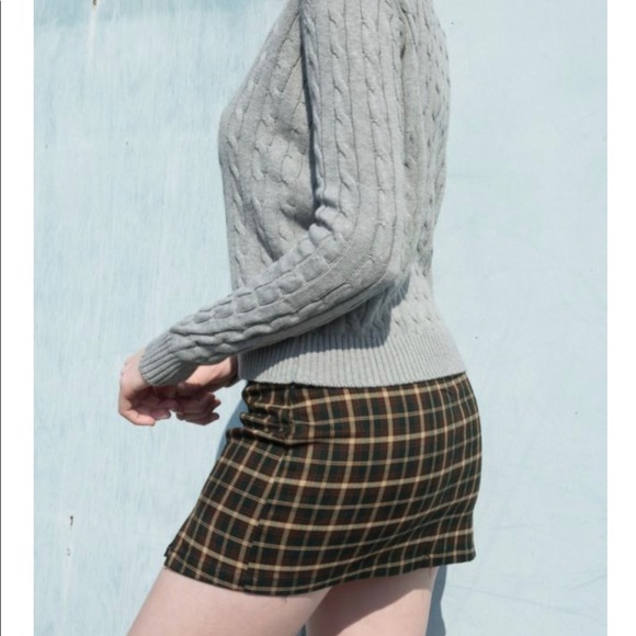 ⭐️BRANDY MELVILLE GREY KNITTED SWEATER - Picture 2 of 12